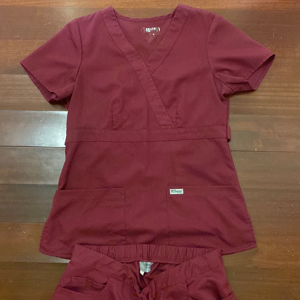 Greys Anatomy Maroon/burgundy scrub set.